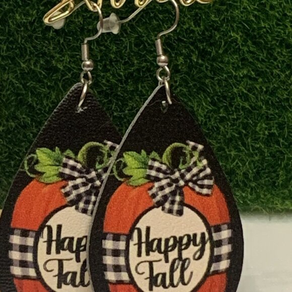 Pumpkin Earring, Fall Earring, Thanksgiving Earring, Gift Idea, Holiday Earring - Picture 9 of 10